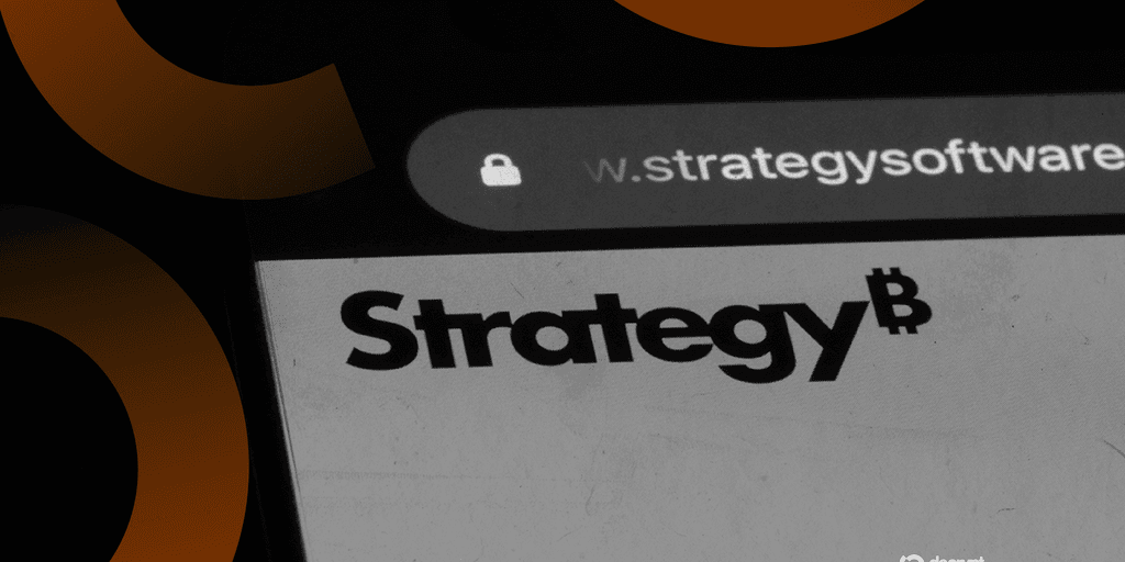 Strategy 公司橙色调标志，象征其作为全球最大比特币金库公司的市场定位