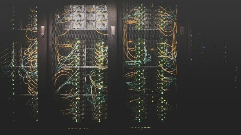 Core Scientific位于德州的比特币矿场/数据中心园区,象征比特币矿企转型AI托管