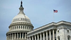 美国国会大厦外观，参议院夏季休会前 Clarity 法案立法进度不明