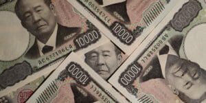 2026年8月日美联合干预日元背景下的USD/JPY走势与政策风险溢价变化示意图