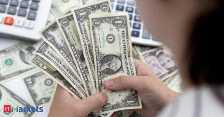 7月非农意外转负引发美元、美债收益率与黄金同步重定价的跨资产走势图