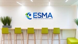 ESMA 总部办公场所外景，体现欧洲金融监管机构在 AI 与代币化领域的新一轮监督重点