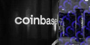 Coinbase 标识叠加 CFTC 监管字样 — Coinbase 获得 CFTC 衍生品清算机构注册
